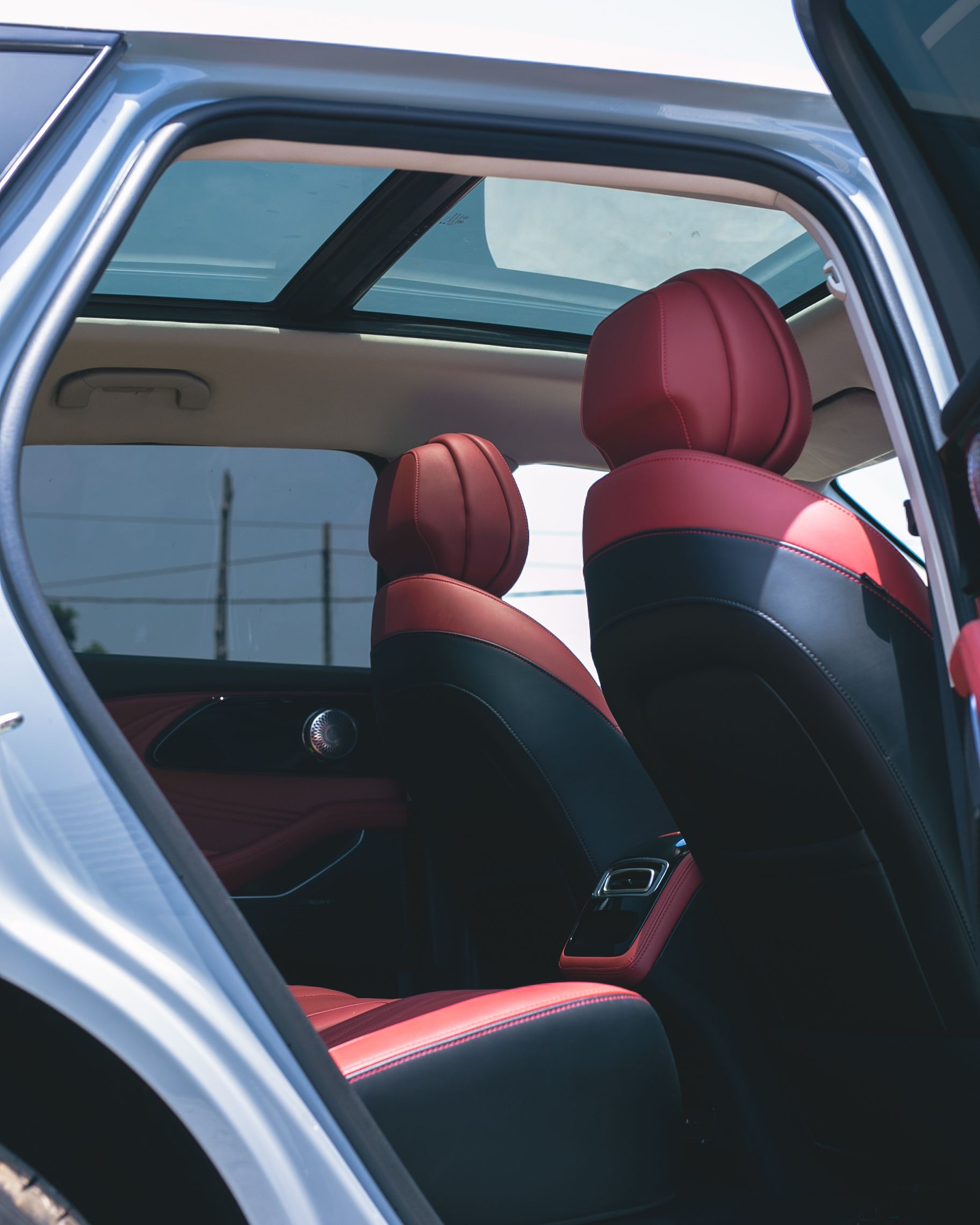 Hochwertiges Interieur eines Grand Tourer SUV